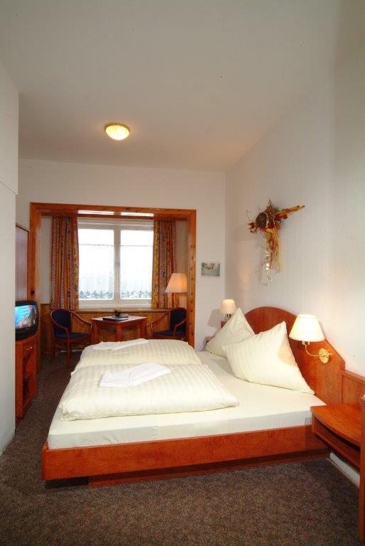 Monteurzimmer Schmuecke Gehlberg Ngoại thất bức ảnh